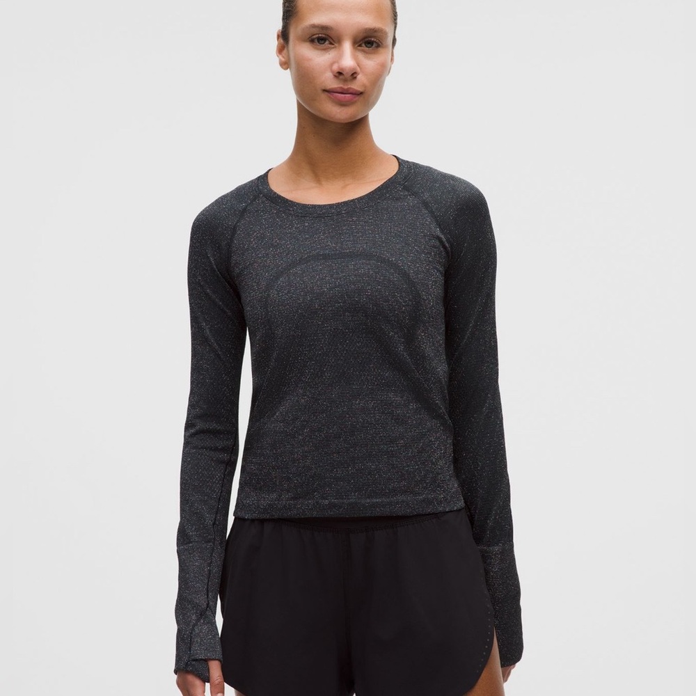 Lululemon Swiftly Tech Long-Sleeve Shirt 2.0 Waist
Length - Sparkle - Black